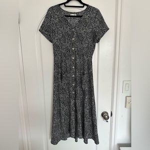 Petal and Pup Black and White Button Pocket Dress Size S (US2)